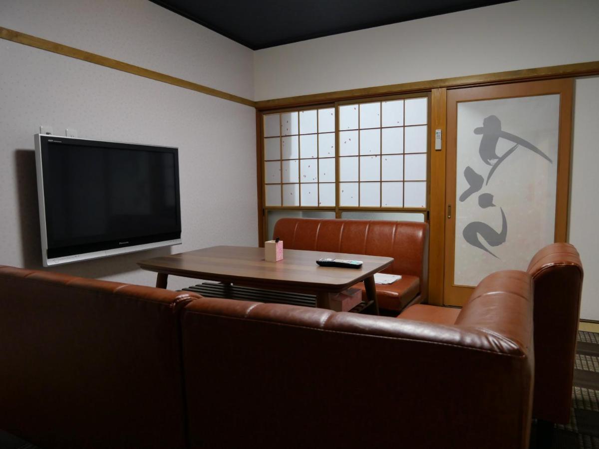 Villa Sakura Aburaya à Takayama  Extérieur photo